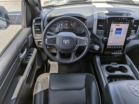 Used 2024 RAM 1500 Laramie AWD/4WD image 15