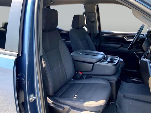 Used 2024 Chevrolet Silverado 1500 RST w/ Z71 Off-Road Package AWD/4WD image 8