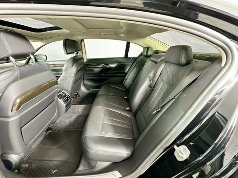 Used 2021 BMW 740i xDrive w/ Premium Package AWD/4WD image 25