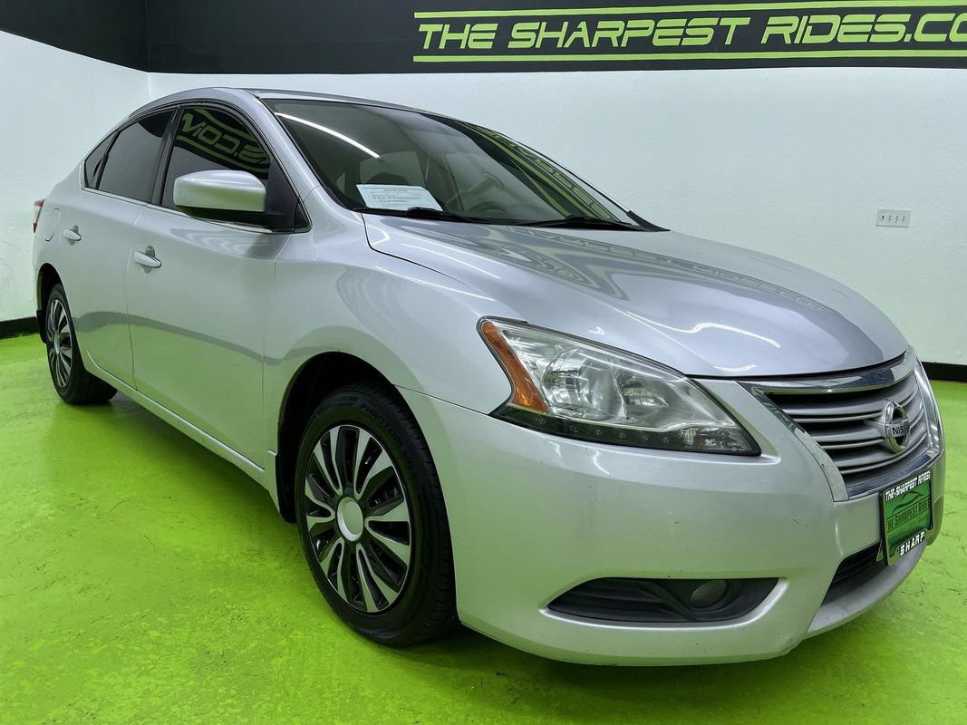 Used 2014 Nissan Sentra SV FWD image 2