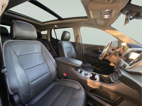 Used 2020 GMC Terrain Denali w/ Denali Premium Package AWD/4WD image 25