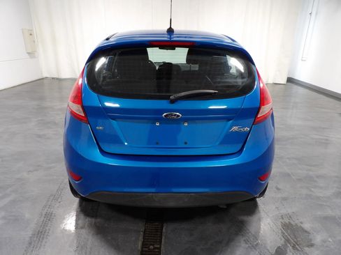 Used 2013 Ford Fiesta SE image 6