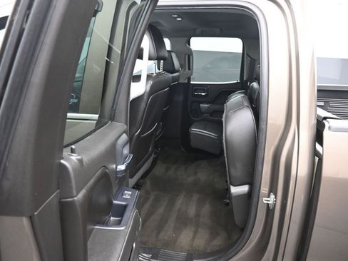 Used 2015 GMC Sierra 1500 SLE w/ All-Terrain Package AWD/4WD image 31