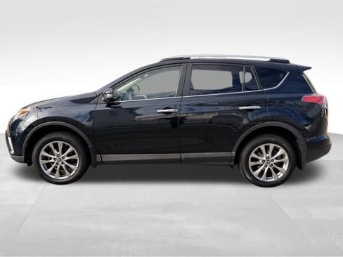 Used 2018 Toyota RAV4 Limited image 10