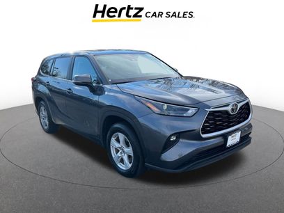 Used 2025 Toyota Highlander LE