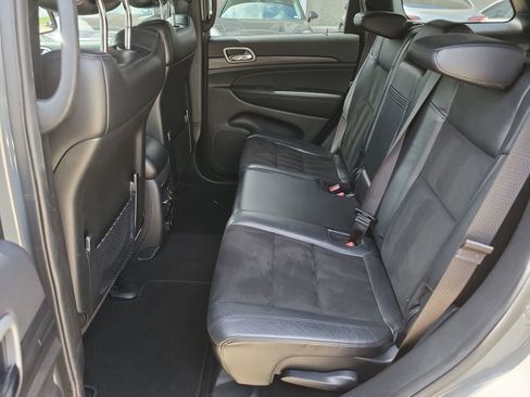 Used 2021 Jeep Grand Cherokee Laredo X AWD/4WD image 24