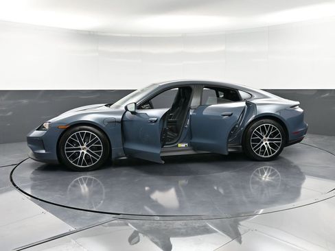 New 2025 Porsche Taycan image 38