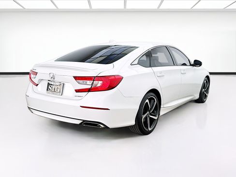 Used 2018 Honda Accord Sport image 4