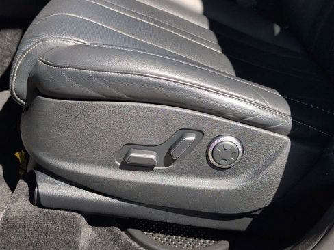 Used 2024 Genesis GV80 2.5T image 12