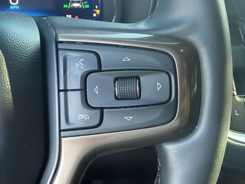 Used 2024 Chevrolet Suburban High Country AWD/4WD image 17