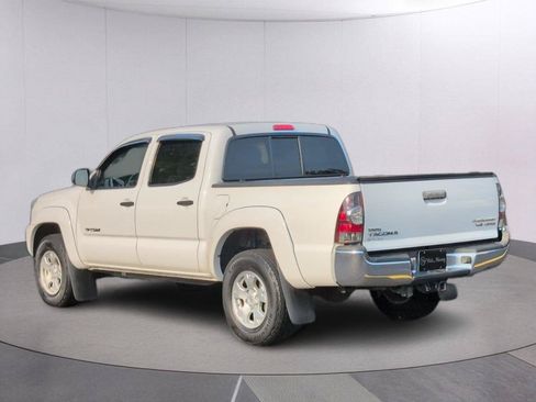 Used 2013 Toyota Tacoma PreRunner w/ SR5 Pkg RWD image 3