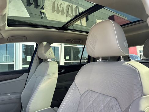 New 2026 Volkswagen Atlas SEL Premium R-Line image 16