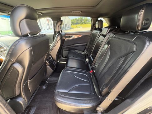 Used 2016 Lincoln MKX Reserve w/ Enhanced Security Package FWD image 24