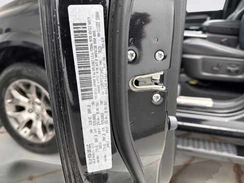 Used 2018 RAM 1500 Limited AWD/4WD image 11