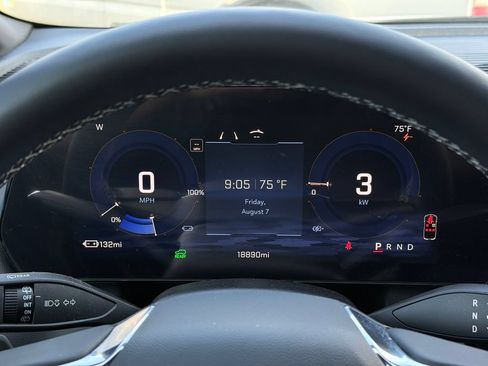 Used 2024 Chevrolet Equinox EV LT FWD image 32