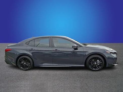 Used 2026 Toyota Camry SE w/ Convenience Package FWD image 4