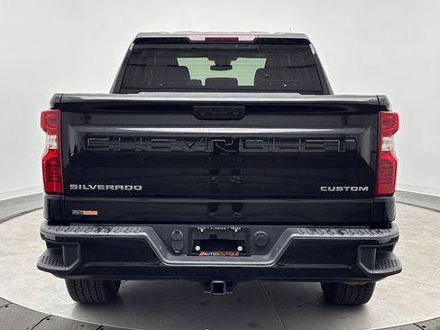 Used 2022 Chevrolet Silverado 1500 Custom image 6