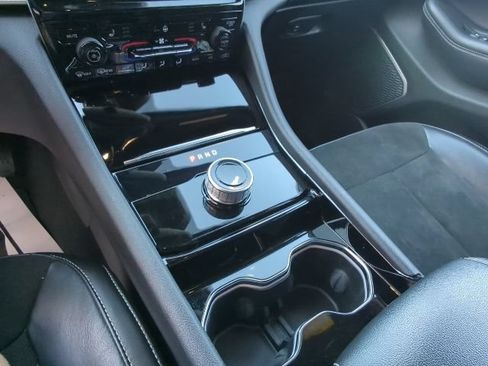 Certified 2021 Jeep Grand Cherokee L Laredo AWD/4WD image 17