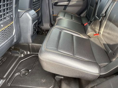 Used 2024 Ford Bronco Badlands w/ Sasquatch Package image 19