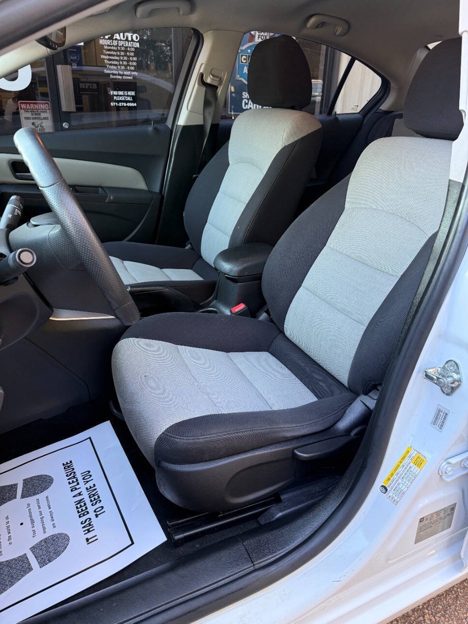Used 2015 Chevrolet Cruze LS FWD image 10