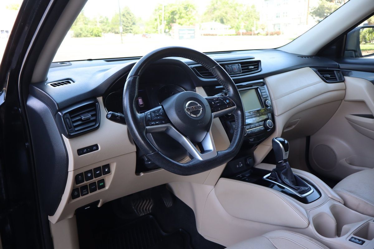 Used 2019 Nissan Rogue SL w/ Premium Package AWD/4WD image 15