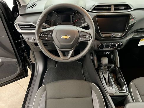 Used 2023 Chevrolet TrailBlazer LT w/ Convenience Package FWD image 19