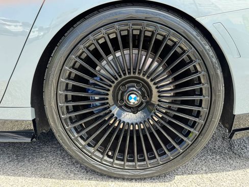 Used 2023 BMW 740i w/ Parking Assistance Package RWD image 8