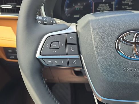 New 2026 Toyota Highlander Platinum AWD/4WD image 18