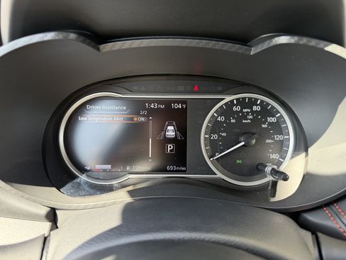 Used 2025 Nissan Versa SR w/ Trunk Package FWD image 19
