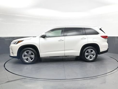 Used 2019 Toyota Highlander Limited FWD image 9
