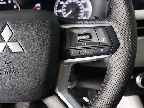 New 2026 Mitsubishi Outlander SE image 46