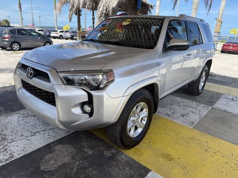 Used 2015 Toyota 4Runner SR5 RWD image 1