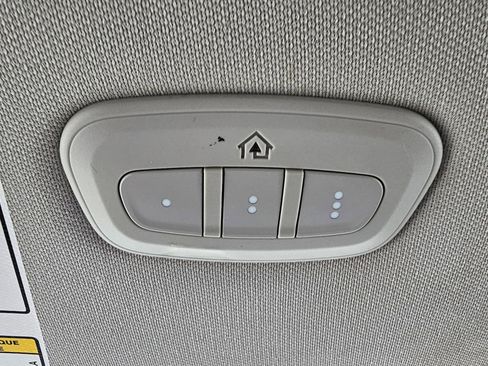 Used 2020 Jeep Cherokee Limited image 27