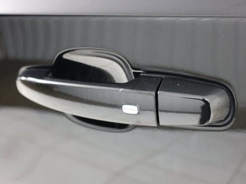 Used 2020 Chevrolet Traverse RS w/ LPO, Floor Liner Package image 21