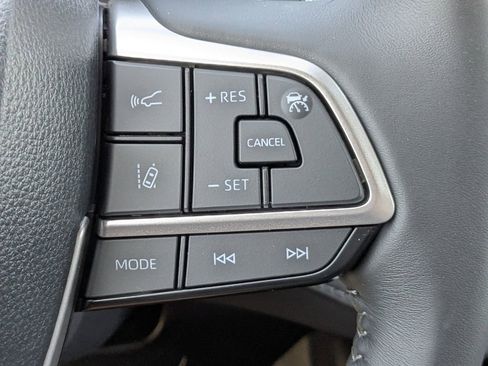 New 2026 Toyota Highlander XLE AWD/4WD image 24