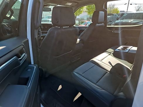 Used 2024 GMC Sierra 1500 SLT image 9