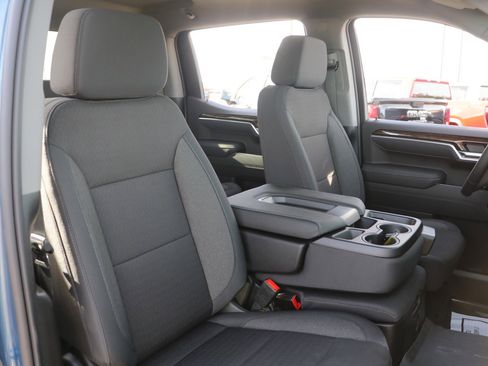 New 2026 GMC Sierra 1500 Elevation w/ LPO, Elevation Black Package image 32