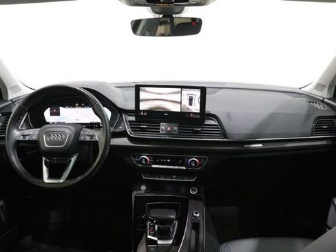 Used 2022 Audi Q5 2.0T Premium Plus w/ Premium Plus Package AWD/4WD image 16