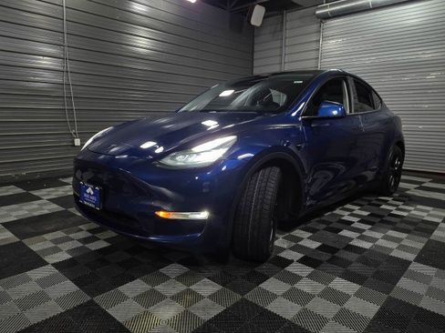 Used 2020 Tesla Model Y Long Range image 38