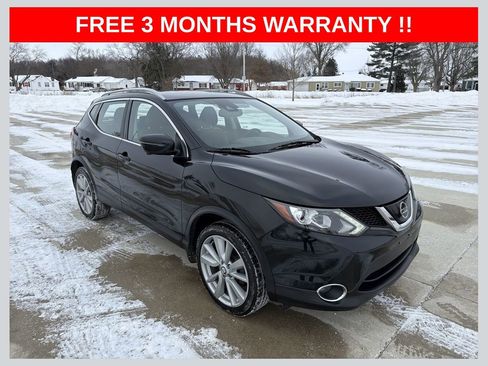 Used 2019 Nissan Rogue Sport SL w/ Premium Package image 1