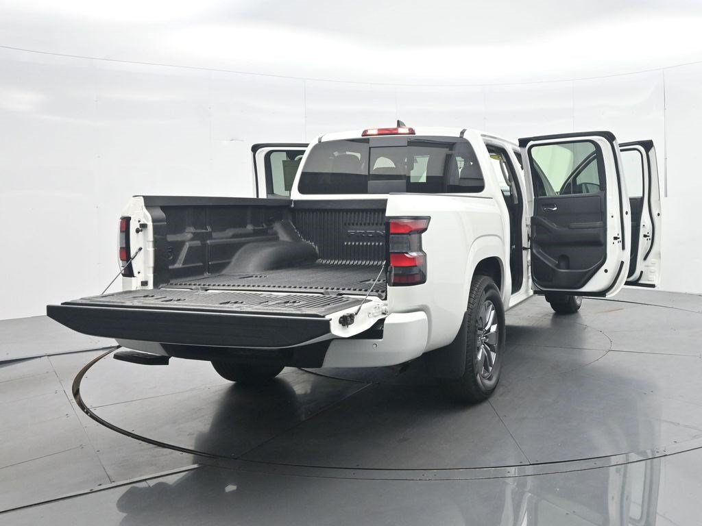 Used 2025 Nissan Frontier SV RWD image 49