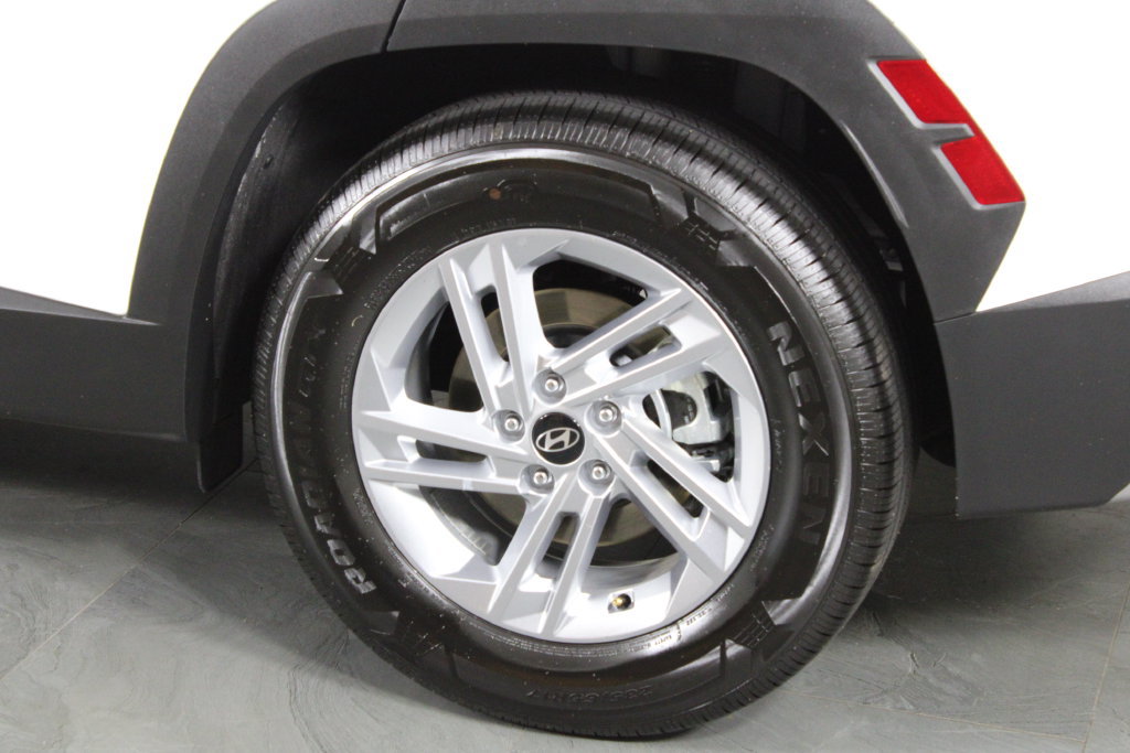 Certified 2026 Hyundai Tucson SE FWD image 15