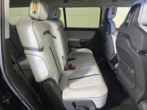 Used 2023 Rivian R1S Launch Edition image 23