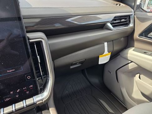 New 2026 GMC Yukon XL Elevation w/ Elevation Premium Package AWD/4WD image 29
