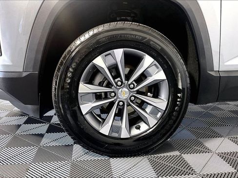 Used 2025 Chevrolet Equinox LT FWD image 8