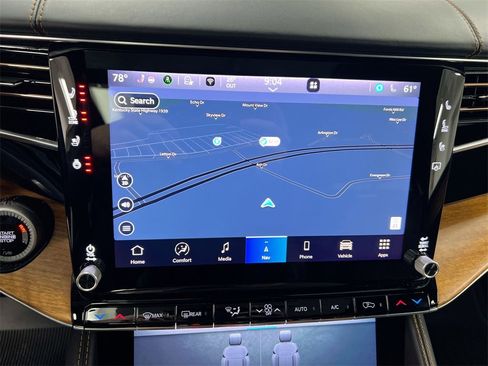 Used 2024 Jeep Grand Wagoneer L Series III image 15