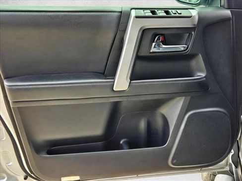 Used 2016 Toyota 4Runner SR5 RWD image 10