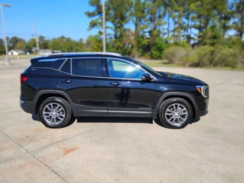 Used 2024 GMC Terrain SLT image 7