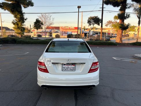 Used 2010 Mercedes-Benz C 300 Luxury image 4