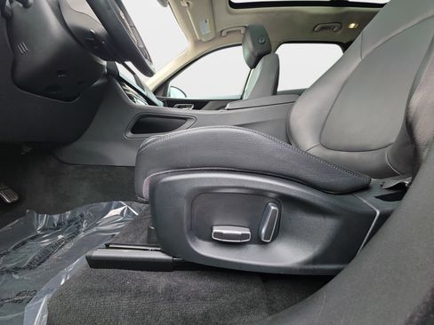 Used 2019 Jaguar F-PACE Premium AWD/4WD image 29